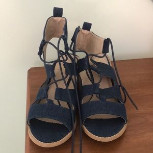 Jean-colored lace-up heels